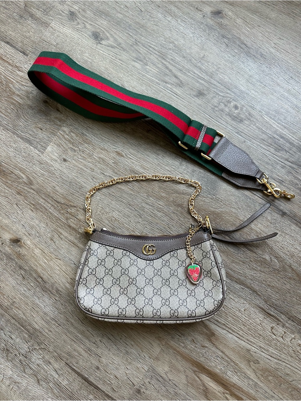 Gucci Beige GG Supreme Mini Bag with Green-Red Web Strap and Gold Chain - Picture 5 of 6